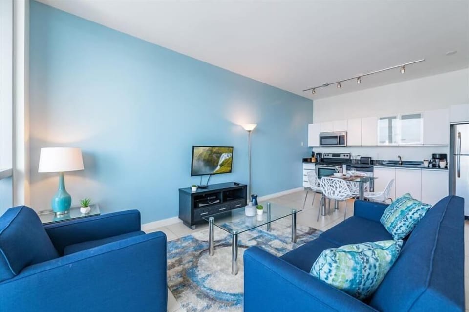 Miami Miami Beach 1 Deluxe Partial Ocean Vi Living Room