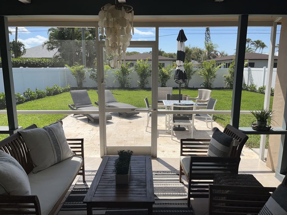 Screened in porch