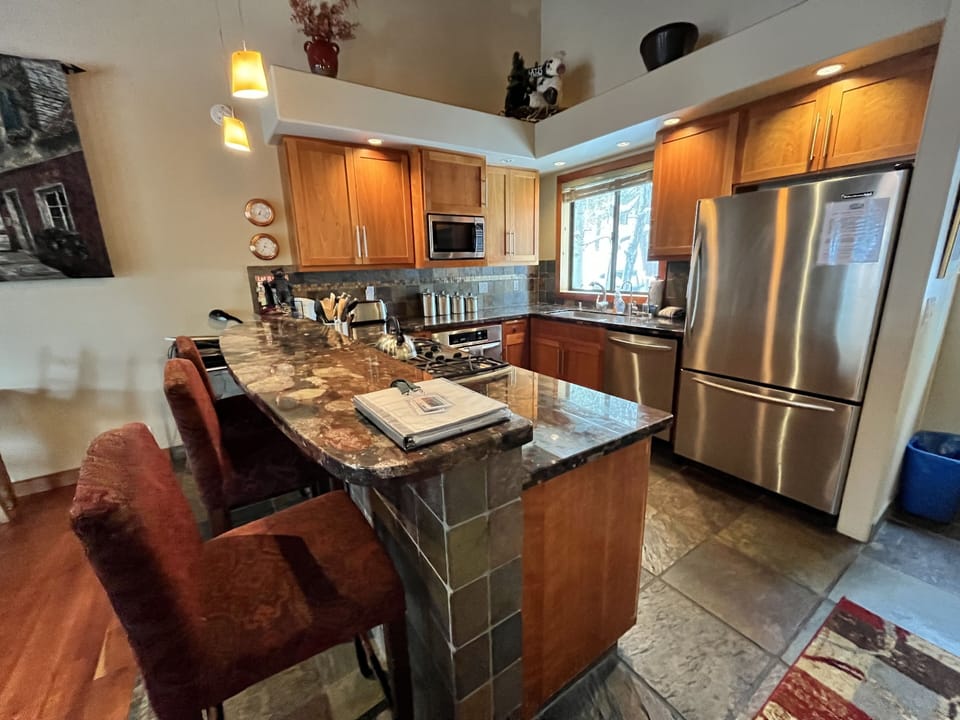 Gourmet Kitchen and Bar