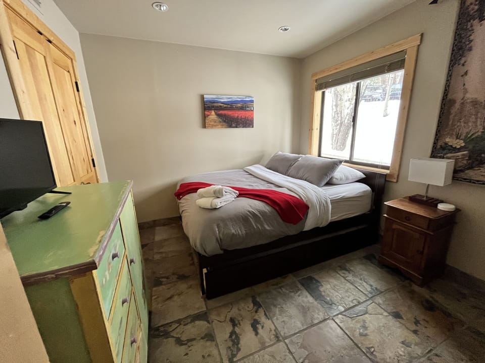 2nd Bedroom with Queen Bed and Twin Trundle slide out