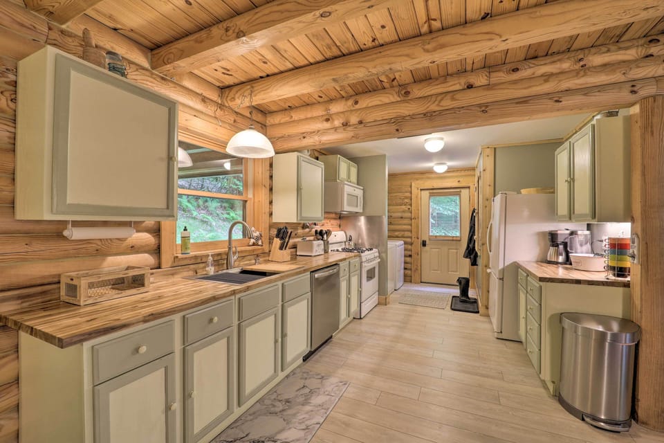 Kitchen | Fully Equipped