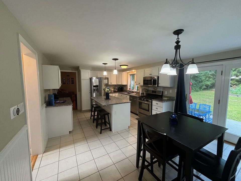 open kitchen/ eating area