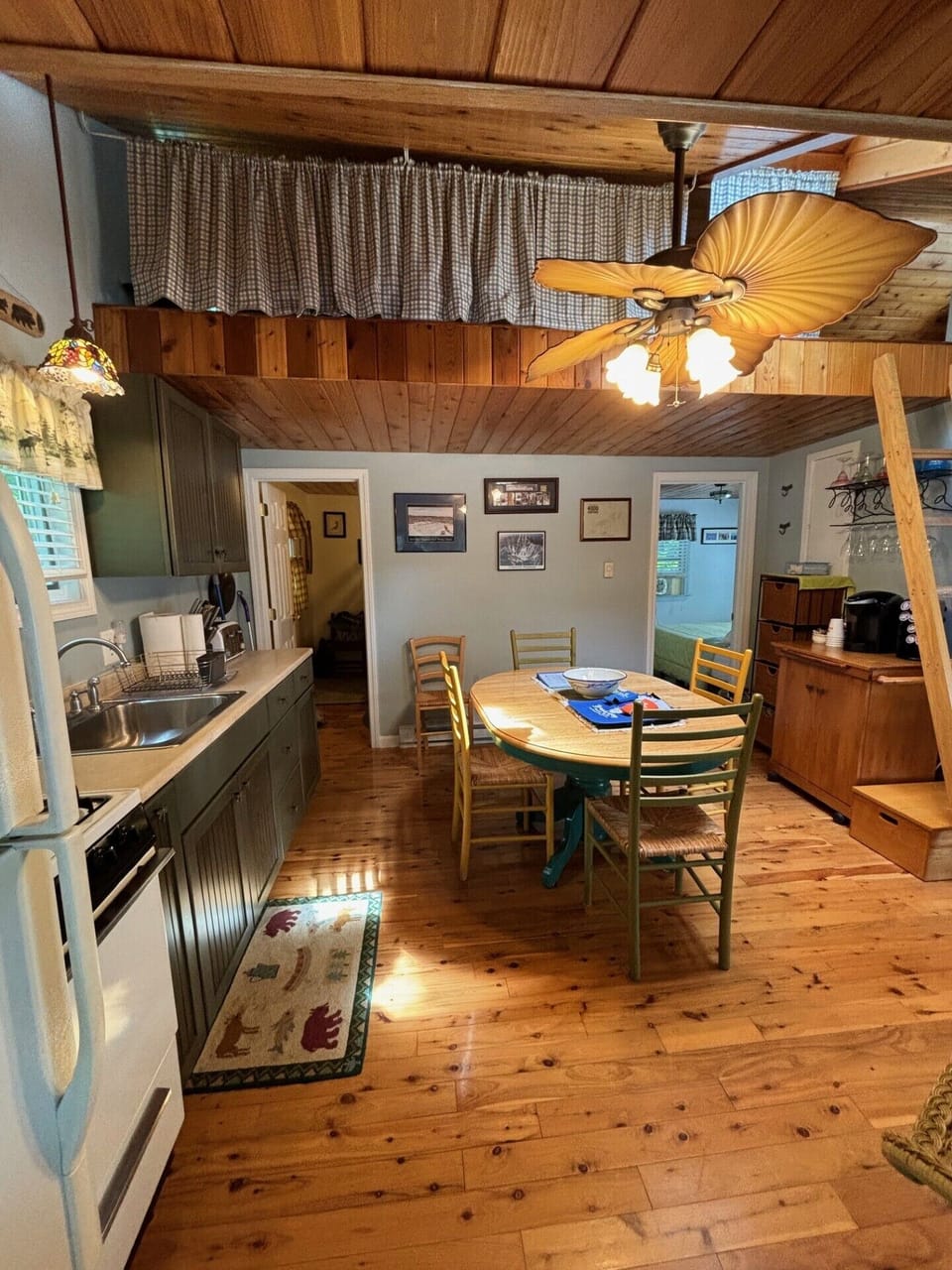 Walk into an open concept Cottage