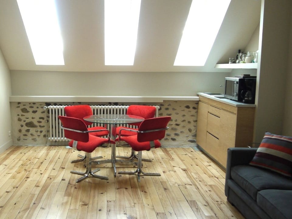 The Winery Studio - 30 m2 with kitchenette and dining area