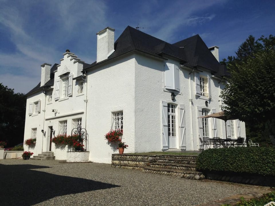 The Manor House with 5 guest bedrooms