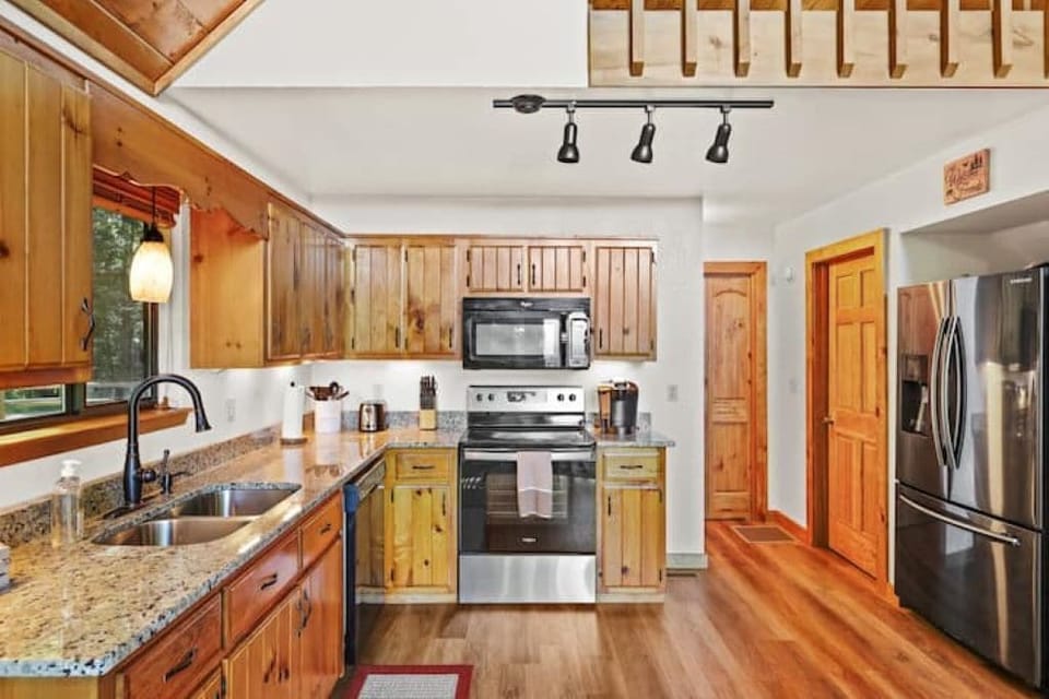 Fully equipped kitchen for all of your cooking needs.