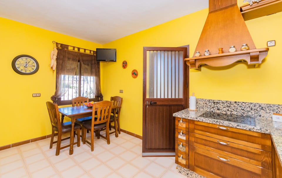 Enjoy the cuisine of this Finca in Alhaurín de la Torre