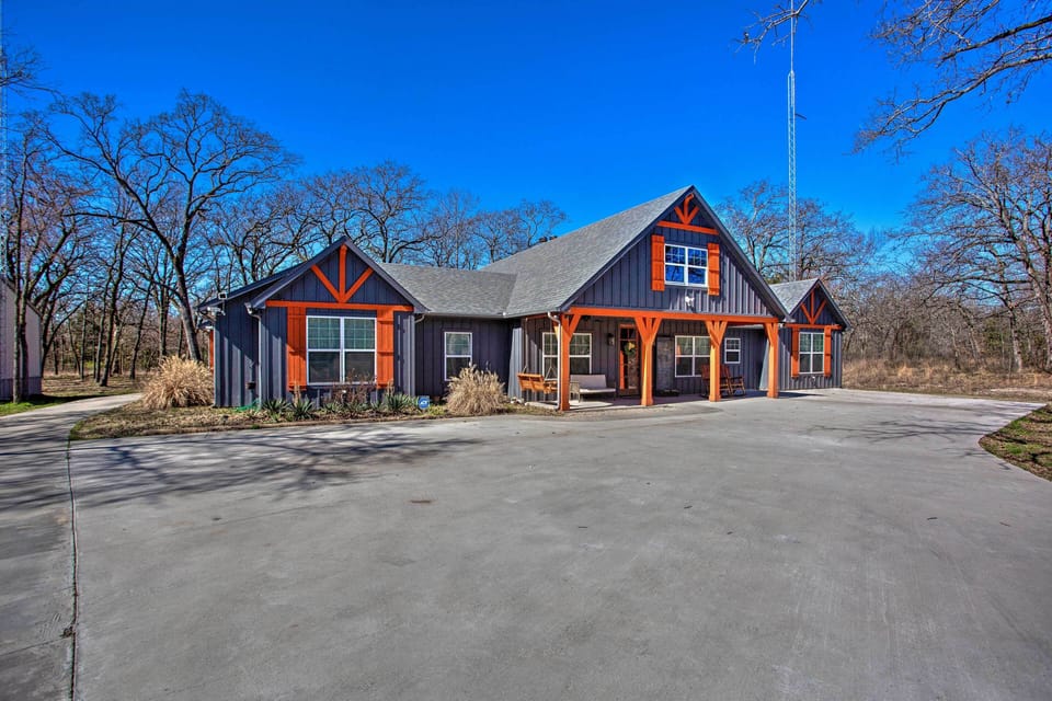 Property Exterior | Single-Story Home