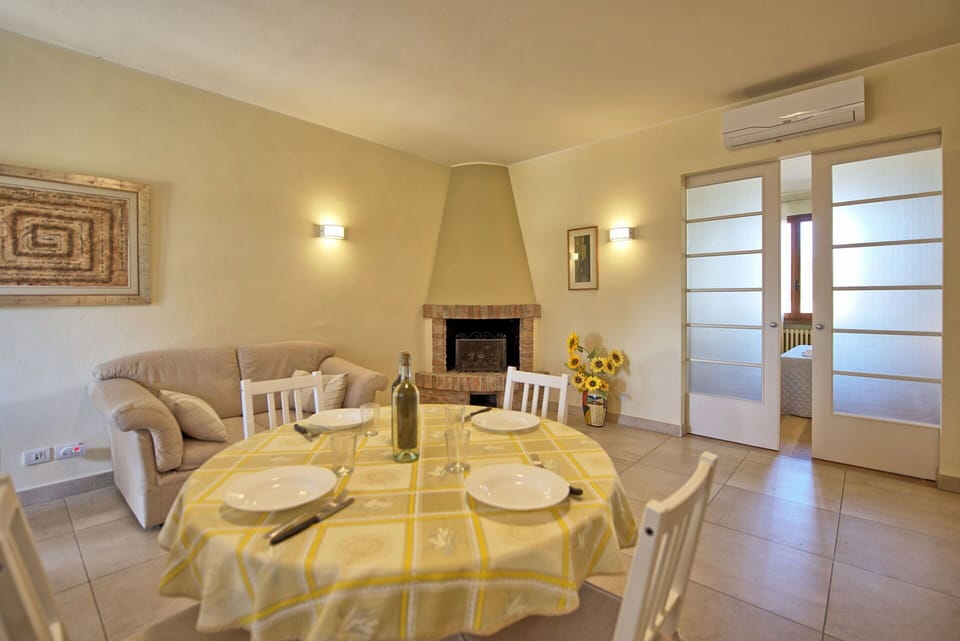 Dining Room, Kitchen