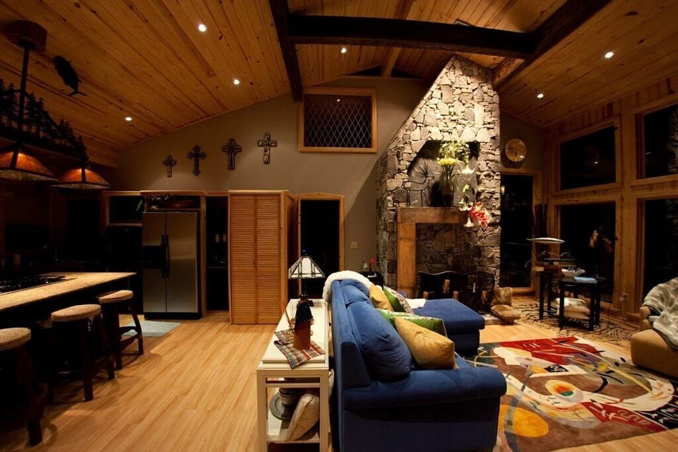 Living Room (2)