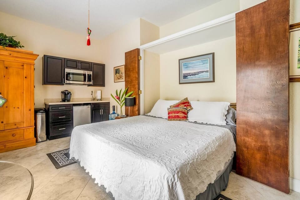 Ample room with kitchenette 