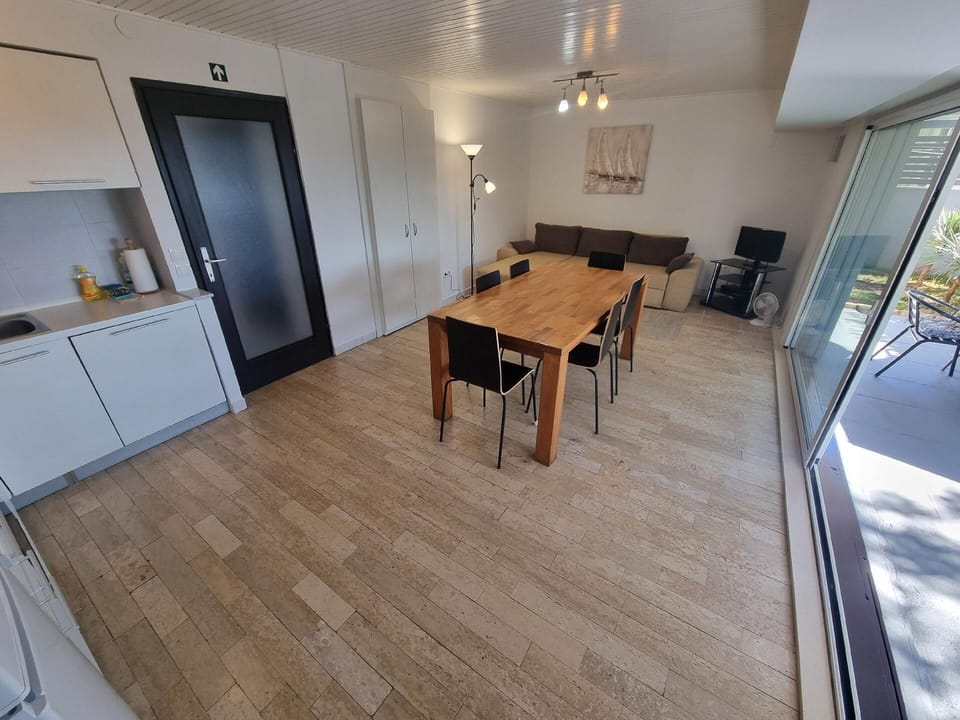 living/dining room with kitchen
