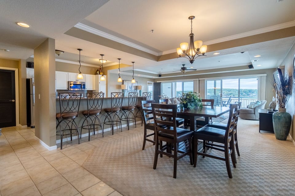 DINING AREA AND BREAKFAST BAR