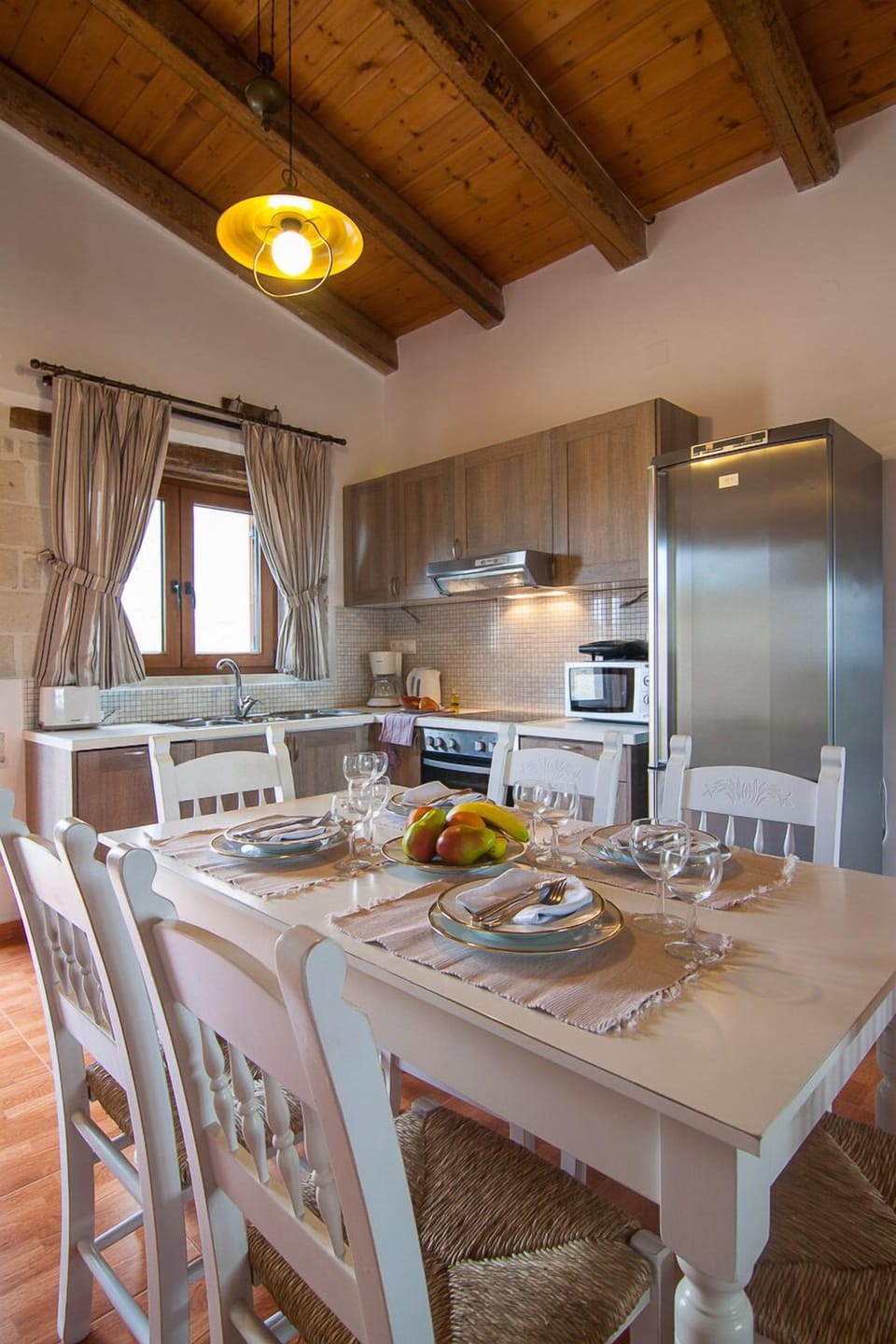 Enjoy a family dinner in this beautiful kitchen!