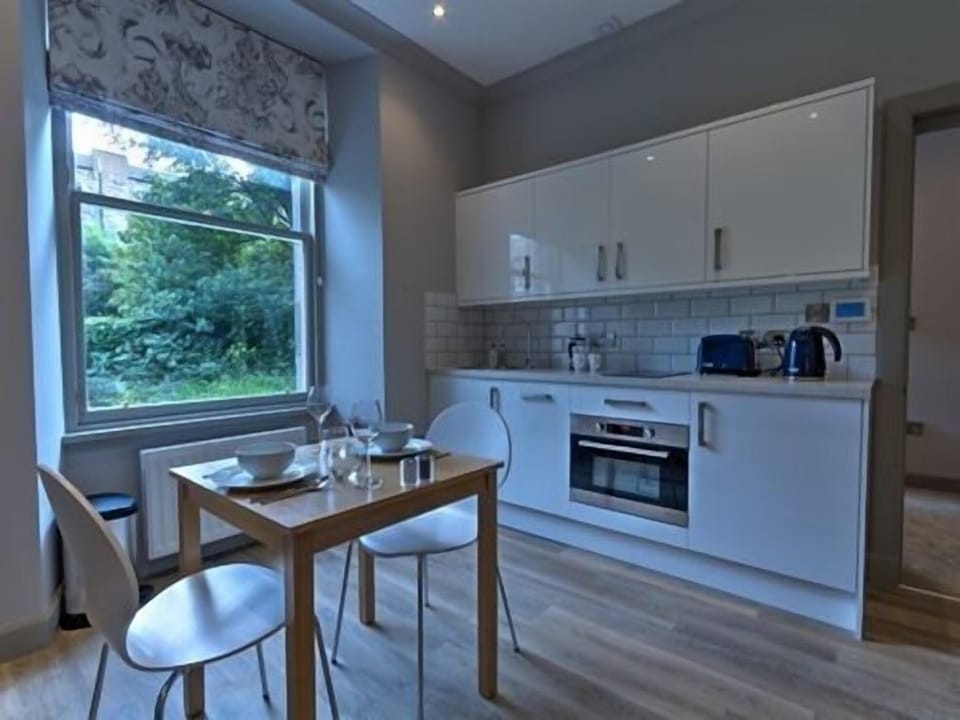 Kitchen and dining table