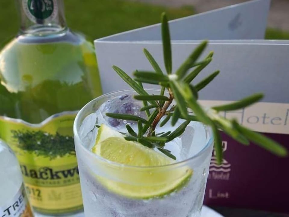 G & T