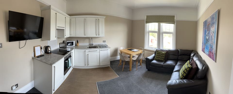 Apt 4