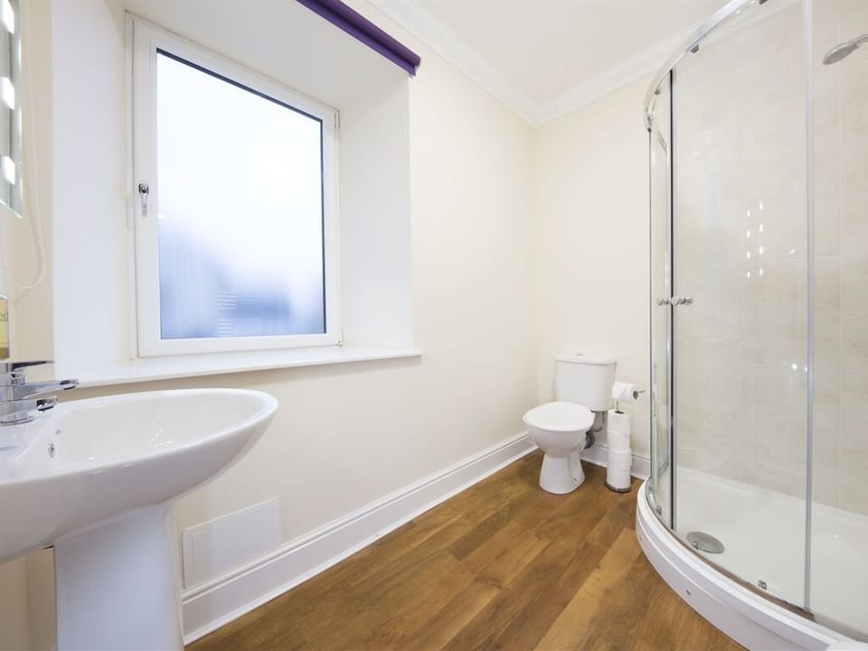 En-suite shower