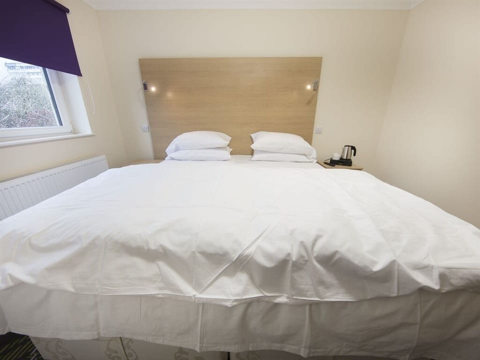 bed 4
