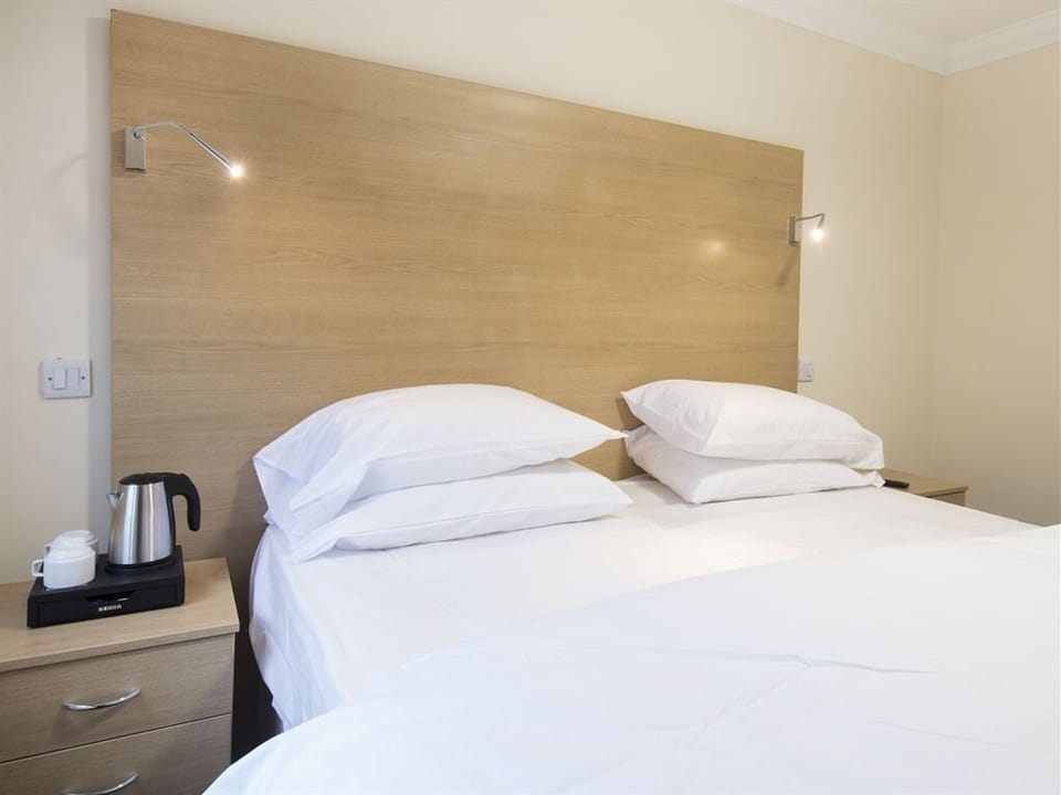 bedroom image