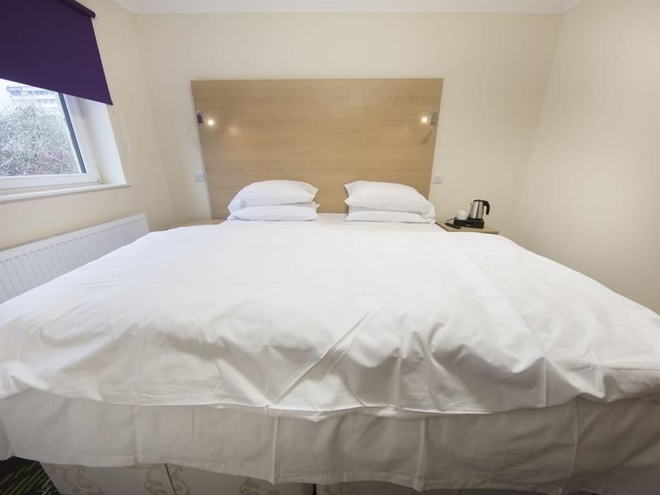 bed 4