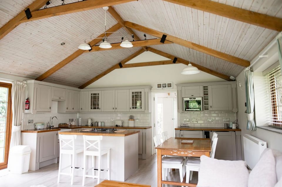 kitchen & dining area