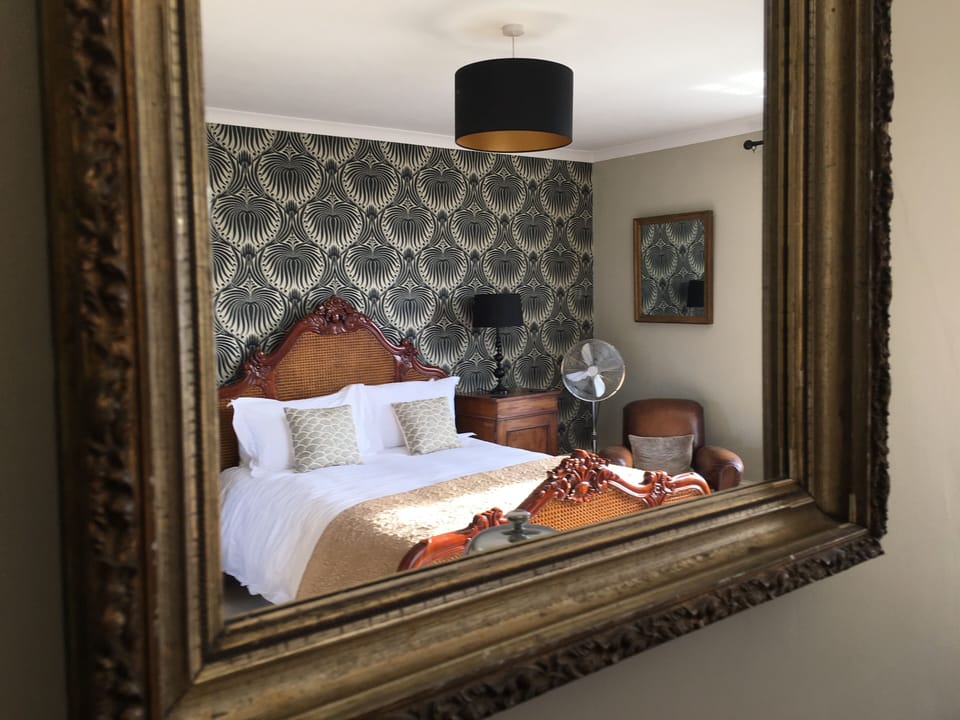 Estury bed in mirror