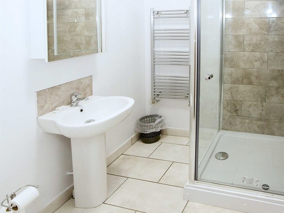 apartment 5