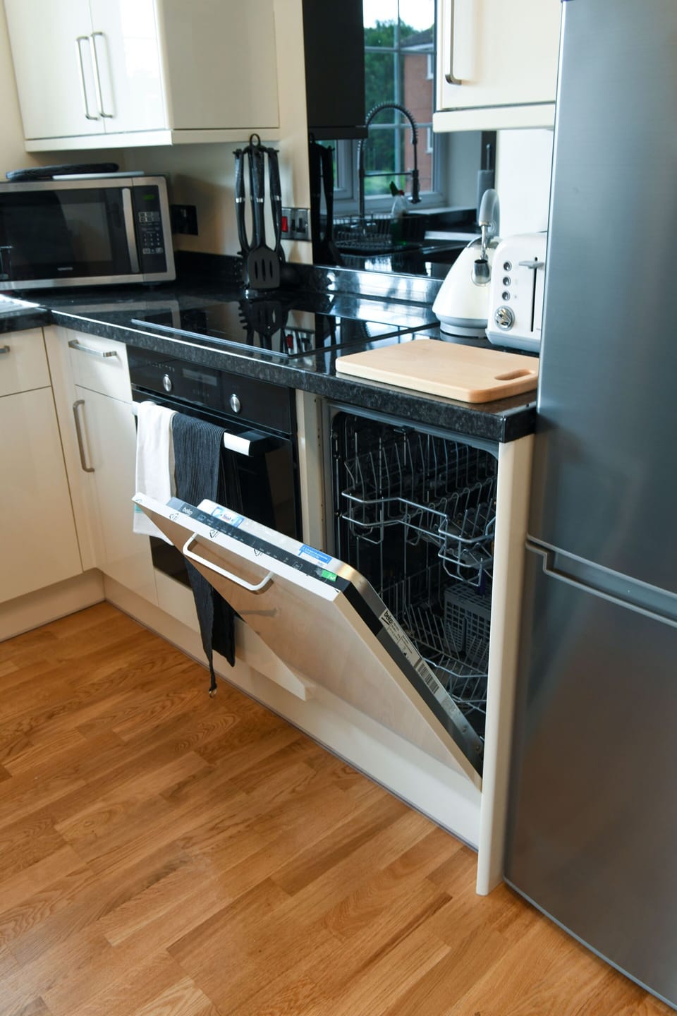 Dish Washer