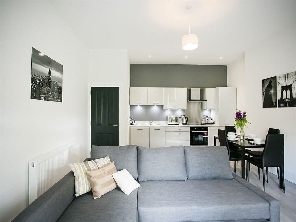 Living Room / Lounge