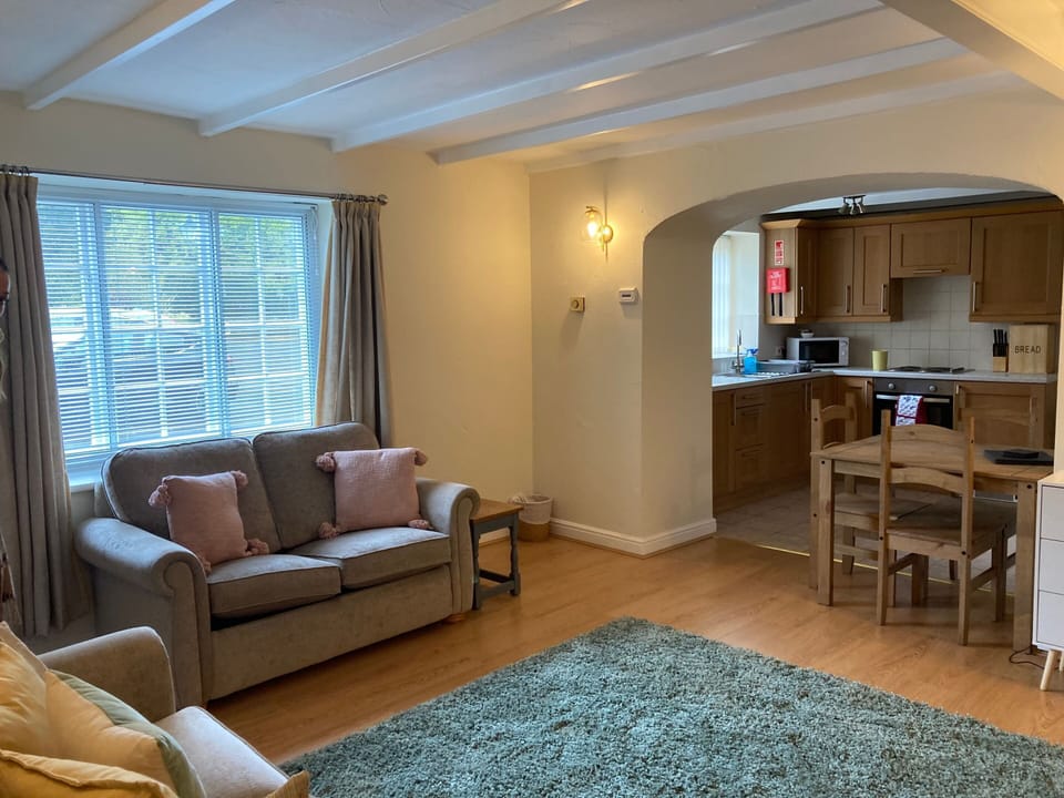 Living Room / Lounge