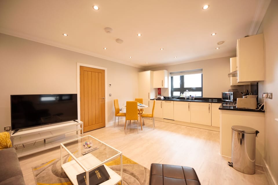 Living/Dining Room/Kitchen