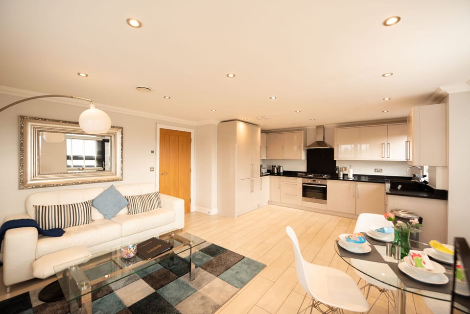 Living/Dining Room/Kitchen
