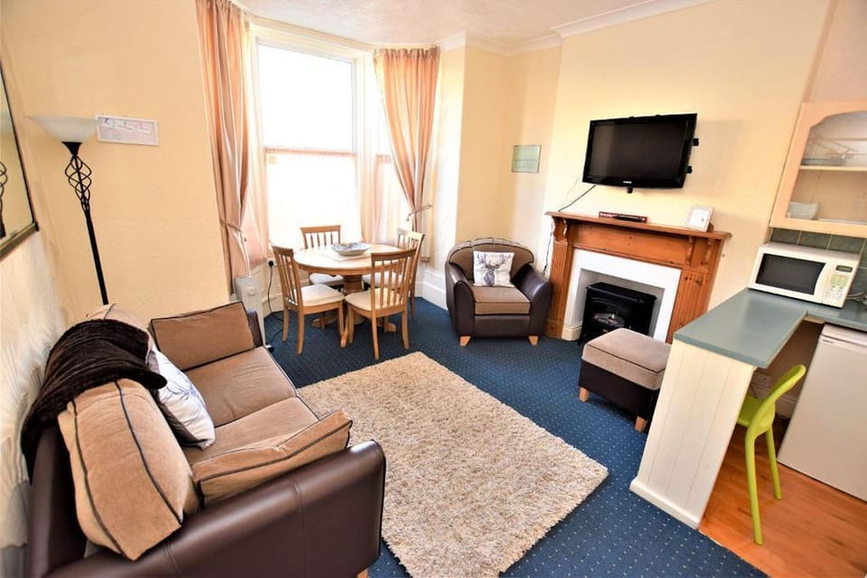 Apartment 1 Lounge