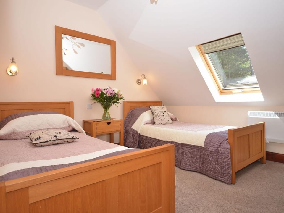 Twin Bedroom