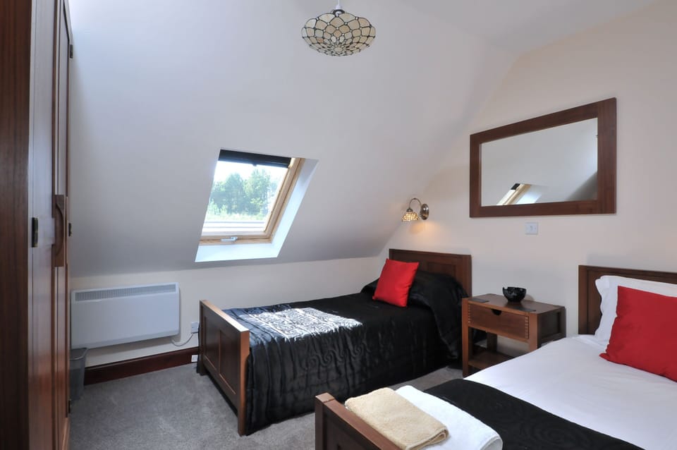 Chopin - twin bedroom