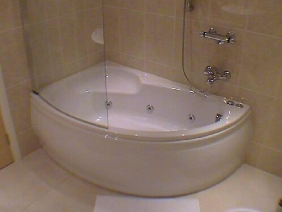 Arnage Jacuzzi