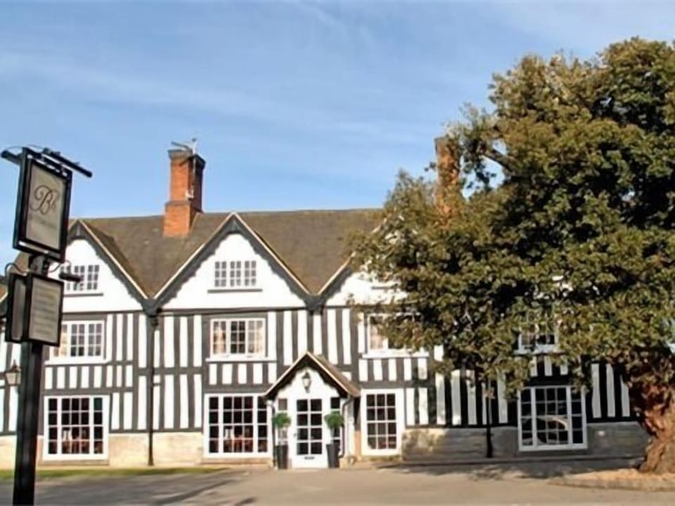 Broom Hall Inn | Stratford-upon-Avon
