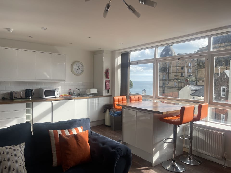 Apartment 2 - Kitchen, Living Room and Sea view