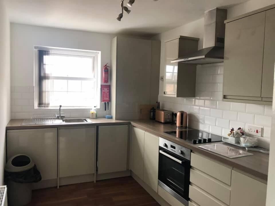 Apartment 3 - Fitted Kitchen - sleeps 8
