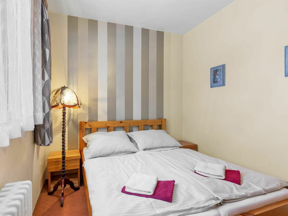 Furniture, Property, Building, Comfort, Wood, Bed, Bed Frame, Curtain, Interior Design