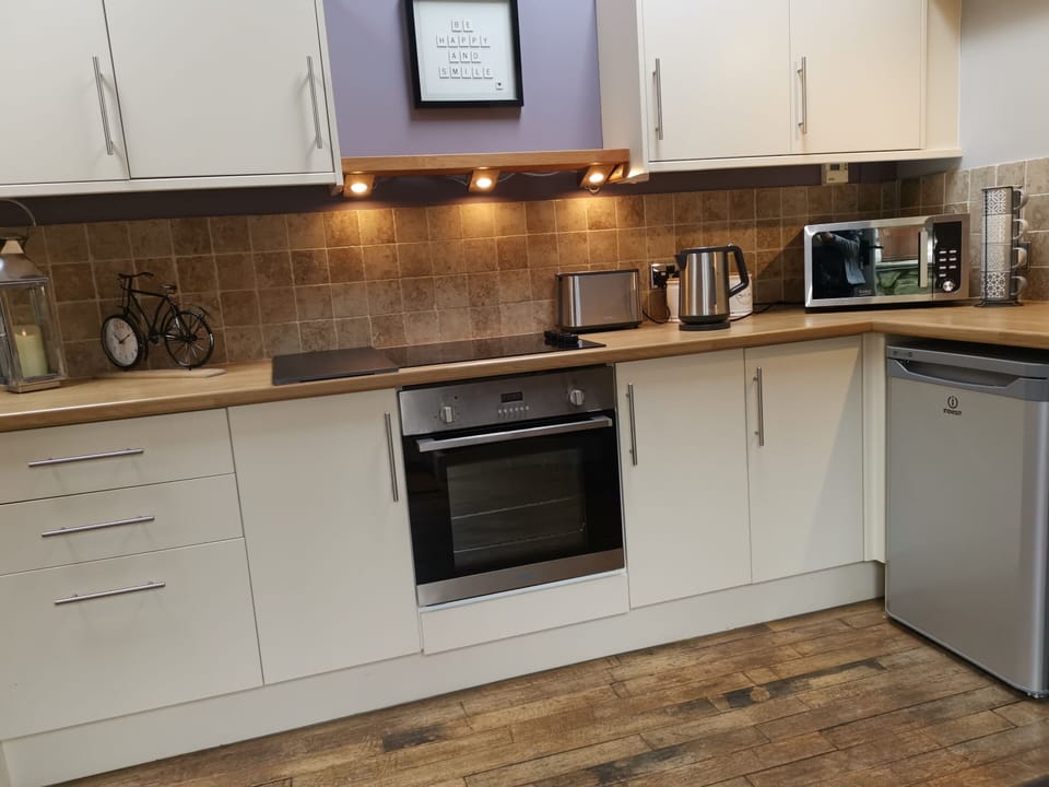 Clock Cottage Kitchen