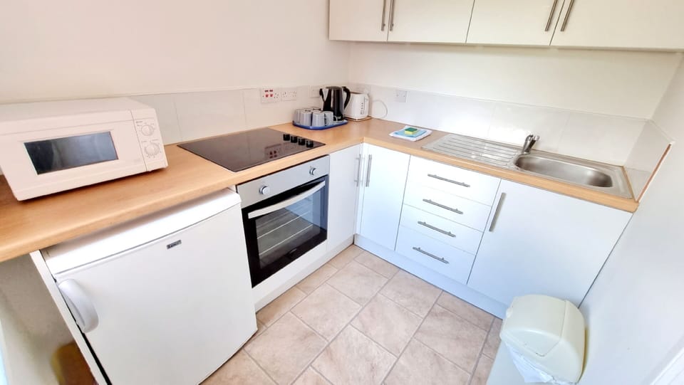 Flat 2 Kitchen