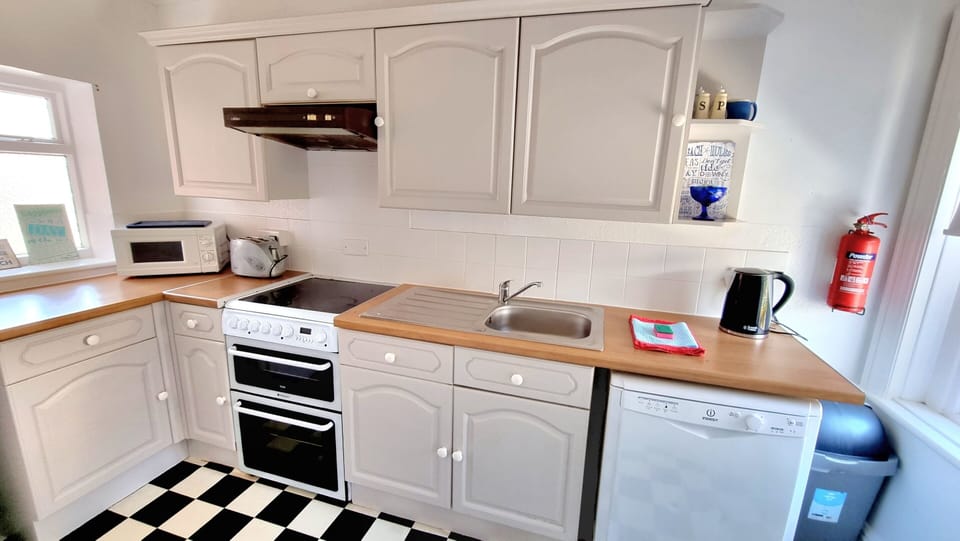 Flat 4 Kitchen