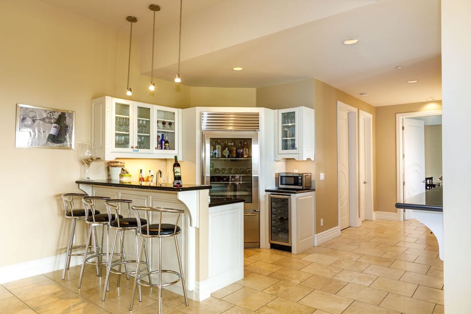 Bar next to game room