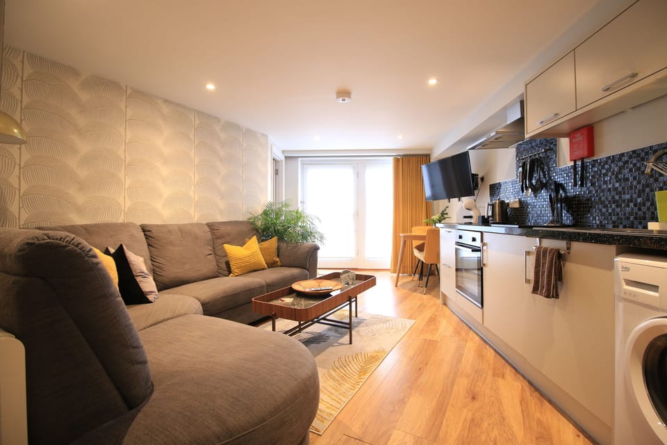 Living Room / Lounge