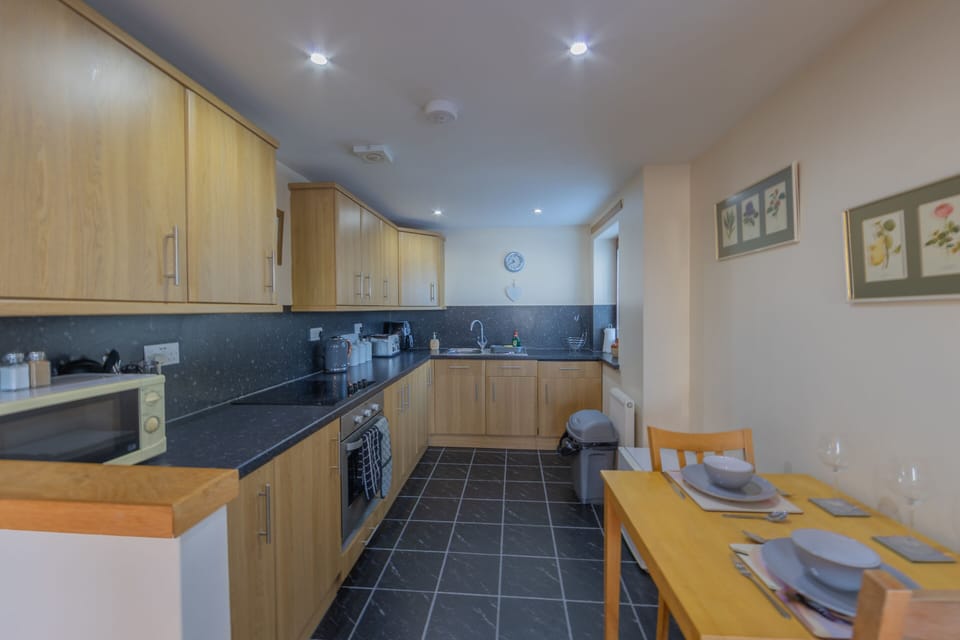 Apartment 5   Floor 1 