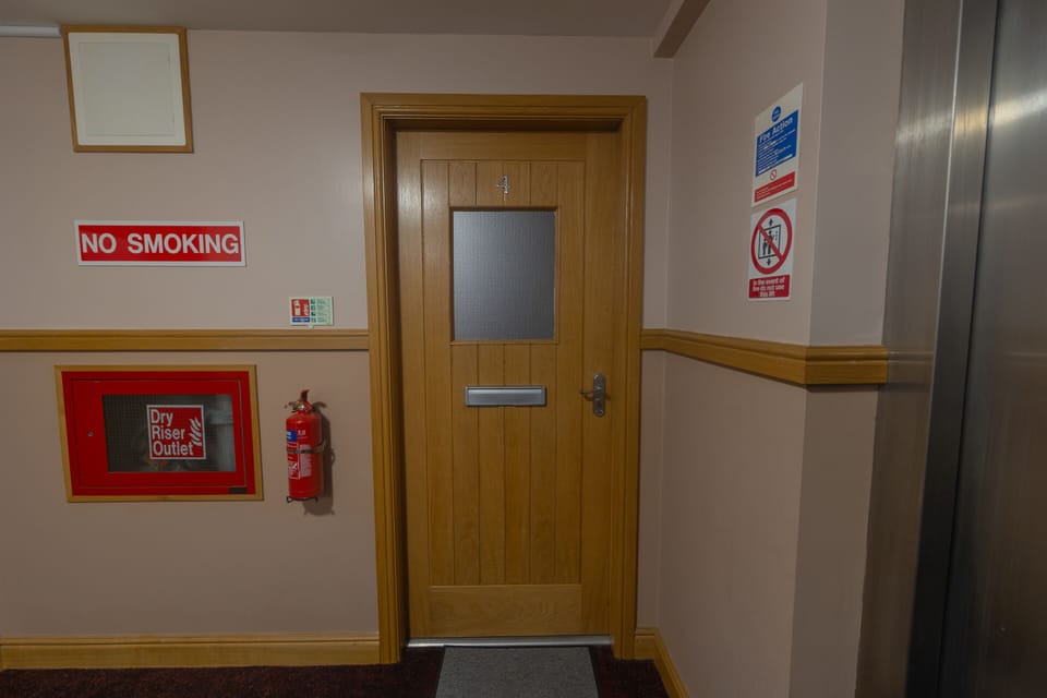 Apartment 4    Floor 1