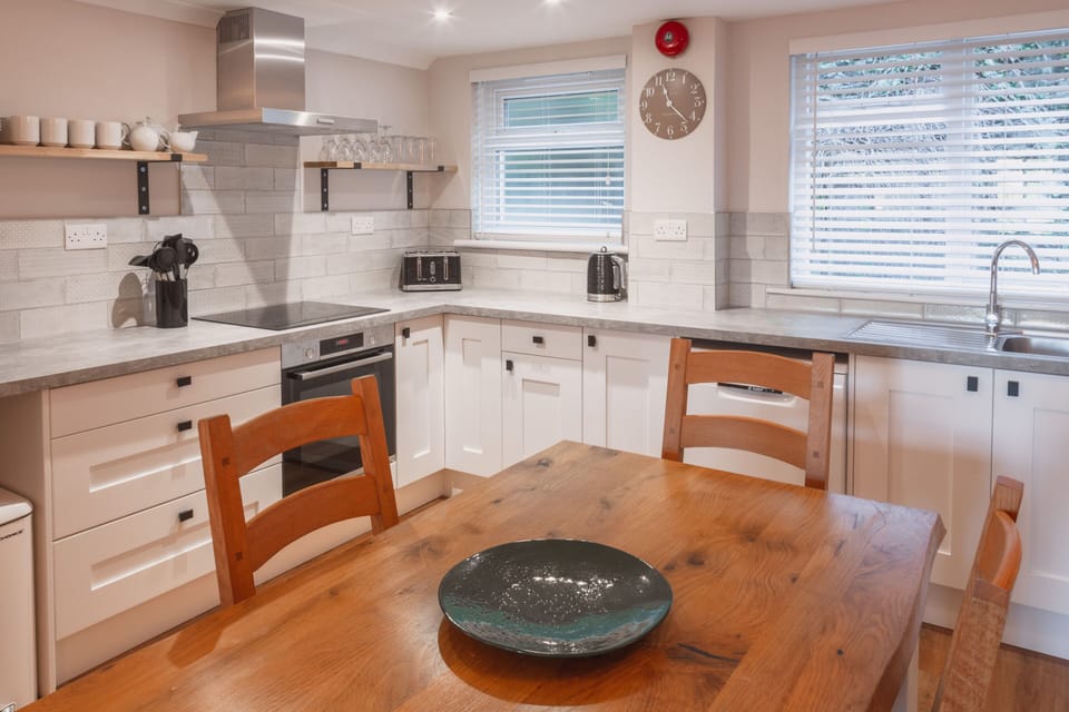 The Warren kitchen Diner