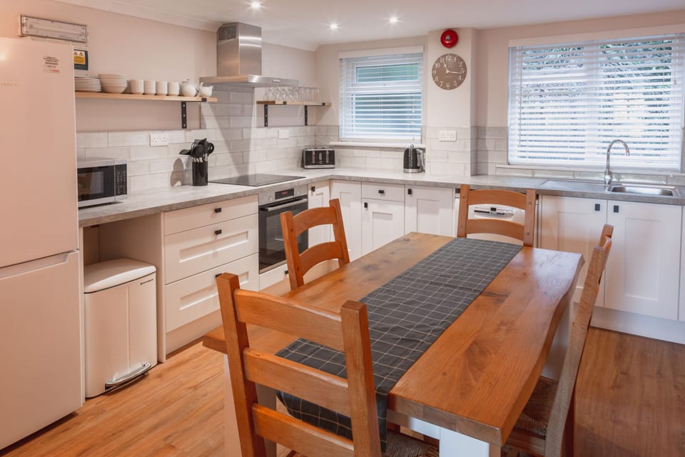 The Warren kitchen dinner